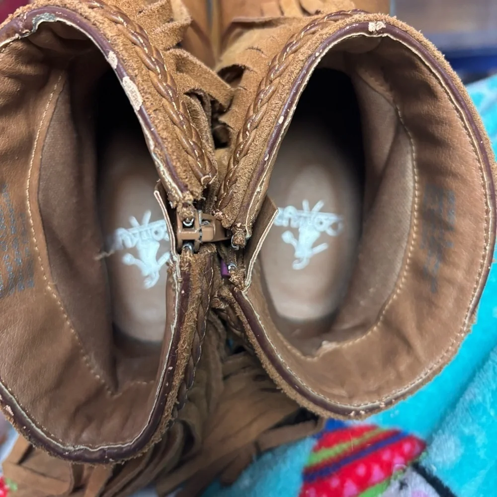 Corkys Arcadia Fringe Tan Leather Ankle Boots – Women’s Sz 6